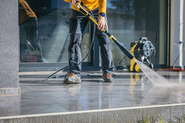 Cost of Concrete Cleaning in Des Moines