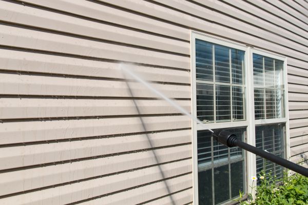 Cost of Pressure Washing in Des Moines