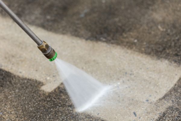Garage Floor Power Washing in Des Moines