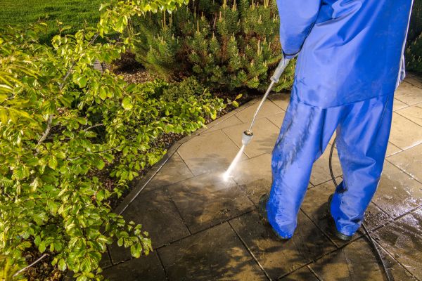 Hardscape Cleaning in Des Moines