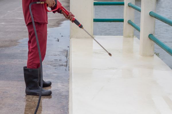 Cost of Industrial Concrete Cleaning in Des Moines