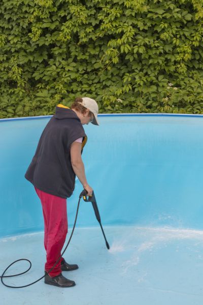 Pool Pressure Washing in Des Moines