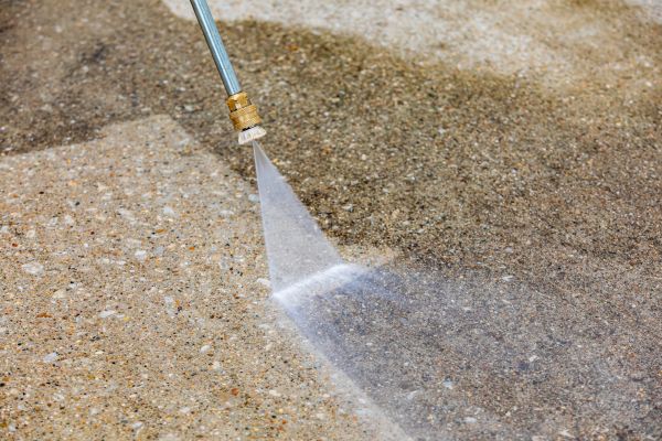 Sidewalk Stain Removal in Des Moines