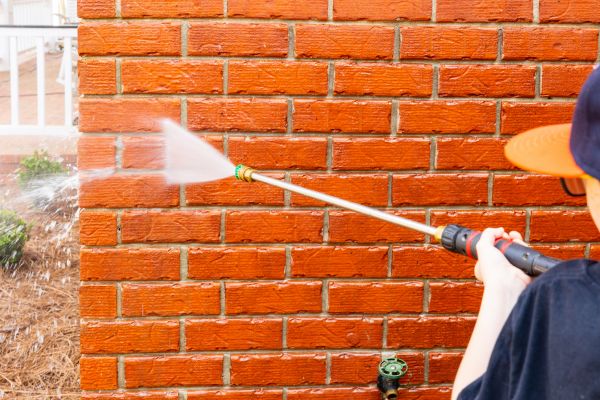 Wall Pressure Washing in Des Moines